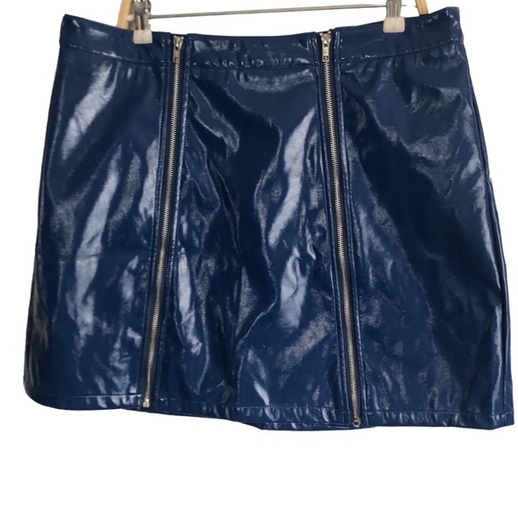 NWT Lazy Oaf Feeling Blue Vinyl Skirt Multi Zip Front Size US 18 Mini Skirt - Picture 7 of 16